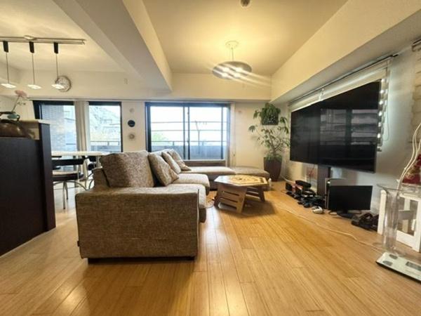 �����s���c�J��D��7���� 17-8�̒��Ã}���V�����̃��r���O