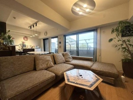 �����s���c�J��D��7���� 17-8�̒��Ã}���V�����̃��r���O