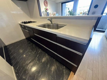 �����s���c�J��D��7���� 17-8�̒��Ã}���V�����̃L�b�`��