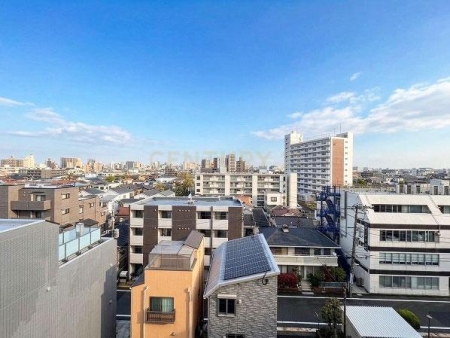 �����s��c��k��J1���� 5-17�̒��Ã}���V�����̏Z�˂���̒��]�ʐ^