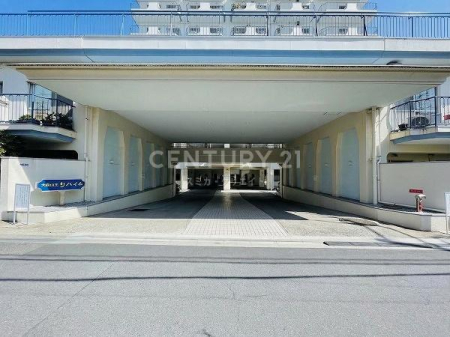 �����s��c��R��1���� 19-15�̒��Ã}���V�����̃G���g�����X