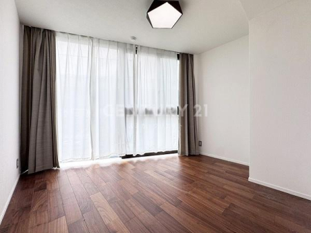 �����s�i��擌�ܔ��c5���� 21-13�̒��Ã}���V�����̗m��