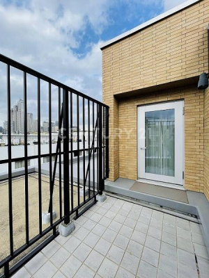 �����s�a�J���X��4���� 51-7�̒��Ã}���V�����̃o���R�j�[