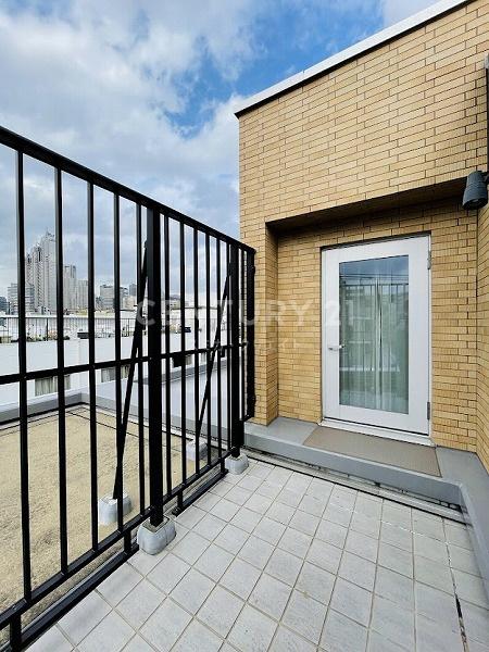 �����s�a�J���X��4���� 51-7�̒��Ã}���V�����̃o���R�j�[