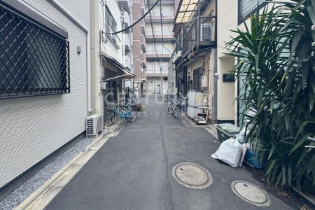 �����s�䓌�旋��1���ڂ̓y�n�̑O�ʓ��H�܂ތ��n�ʐ^