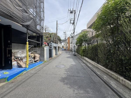 �����s��c�擌�n��1���ڂ̒��È�ˌ��Ă̑O�ʓ��H�܂ތ��n�ʐ^