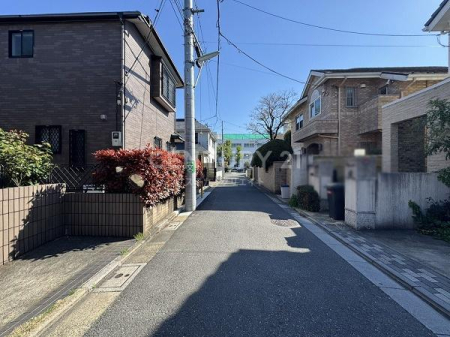 �����s���c�J�搬��9���ڂ̒��È�ˌ��Ă̑O�ʓ��H�܂ތ��n�ʐ^