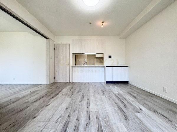 �����s�a�J���X��1���� 6-8�̒��Ã}���V�����̃��r���O