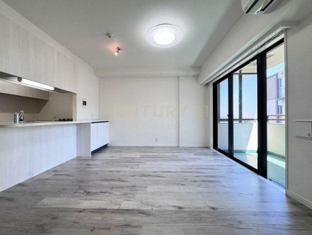 �����s�a�J���X��1���� 6-8�̒��Ã}���V�����̃��r���O