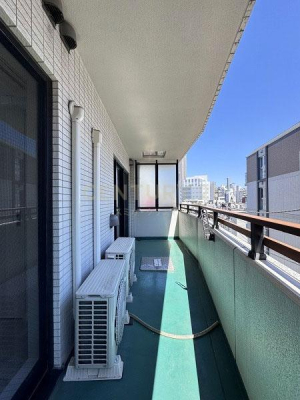 �����s�a�J���X��1���� 6-8�̒��Ã}���V�����̃o���R�j�[