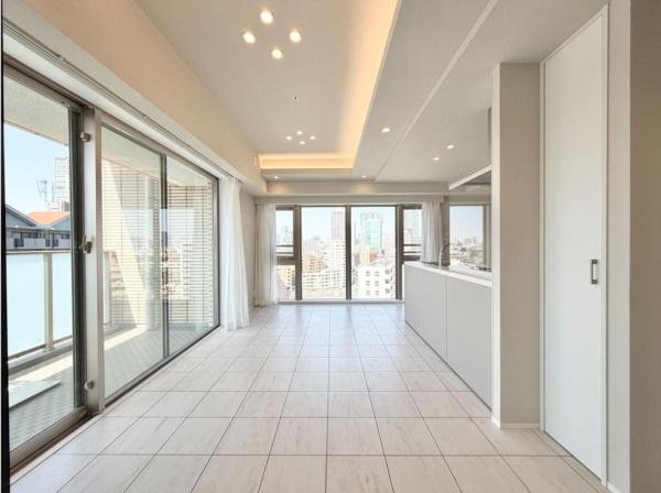 �����s�`�捂��1���� 23-26�̒��Ã}���V�����̃��r���O