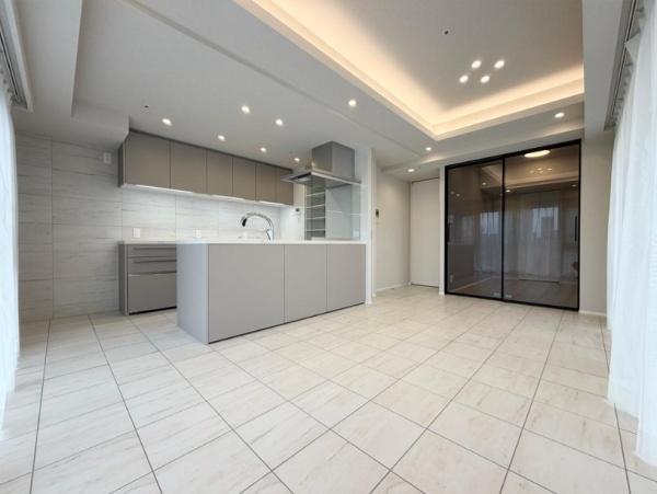 �����s�`�捂��1���� 23-26�̒��Ã}���V�����̃��r���O