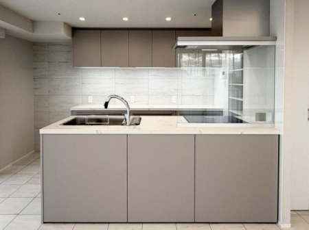 �����s�`�捂��1���� 23-26�̒��Ã}���V�����̃��r���O