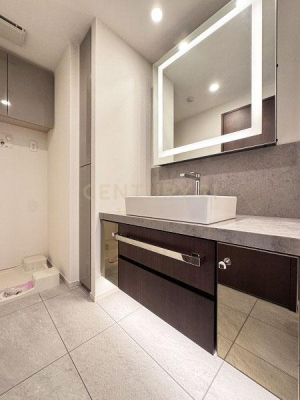 �����s�a�J��b�����3���� 11-25�̒��Ã}���V�����̐��ʑ�E���ʏ�