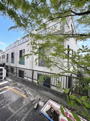 �����s���c�J�扺�n4���� 23-14�̒��Ã^�E���n�E�X�̂��̑����n