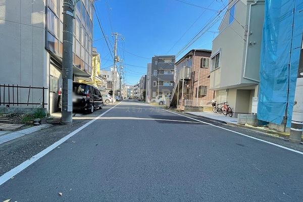 「武蔵新田」　新築分譲住宅　B号棟 北側前面道路