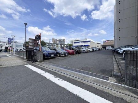 �����s���c�J���p��2���� 5-2�̒��Ã}���V�����̃G���g�����X