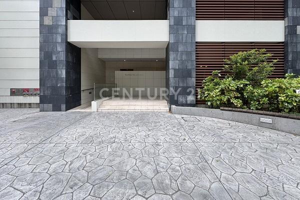 �����s�i�����1���� 19-13�̒��Ã}���V�����̃G���g�����X