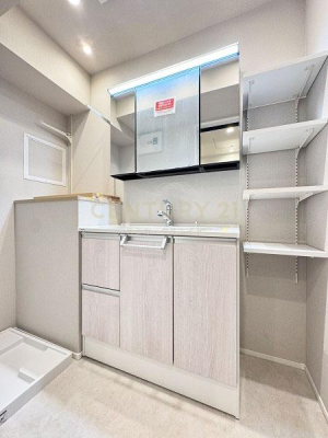 �����s��c���X�k1���� 32-13�̒��Ã}���V�����̐��ʑ�E���ʏ�