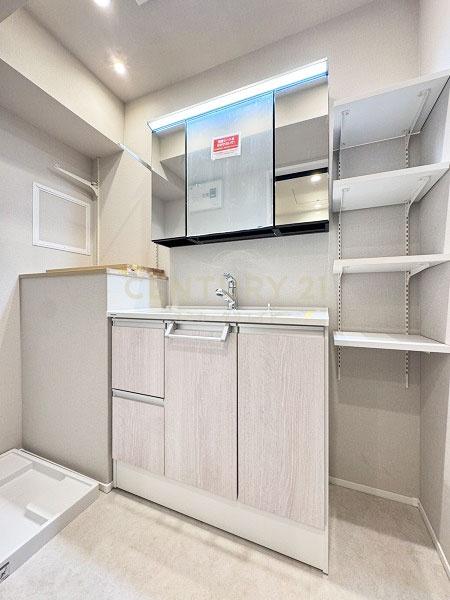 �����s��c���X�k1���� 32-13�̒��Ã}���V�����̐��ʑ�E���ʏ�