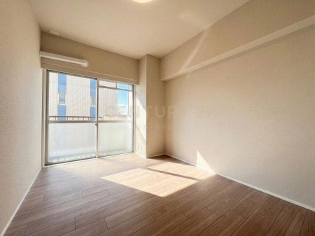 �����s��c���X�k1���� 32-13�̒��Ã}���V�����̐Q��