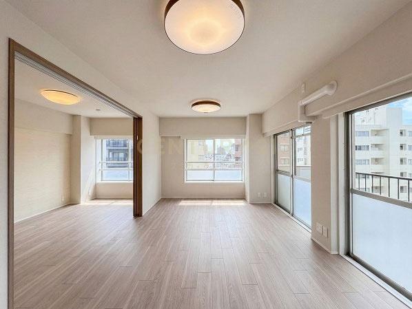 �����s��c���X�k1���� 32-13�̒��Ã}���V�����̃��r���O