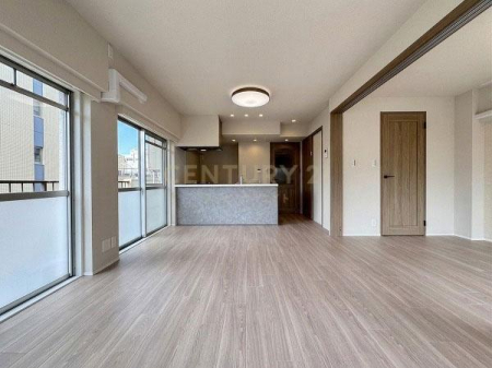 �����s��c���X�k1���� 32-13�̒��Ã}���V�����̃��r���O