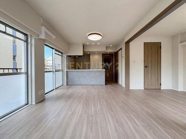 �����s��c���X�k1���� 32-13�̒��Ã}���V�����̃��r���O