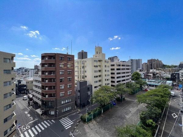 �����s��c���X�k1���� 32-13�̒��Ã}���V�����̃o���R�j�[