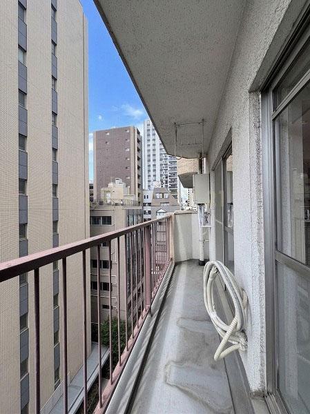 �����s��c���X�k1���� 32-13�̒��Ã}���V�����̃o���R�j�[