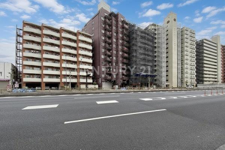 �����s��c���X�{��2���� 4-22�̒��Ã}���V�����̌��n�O�ώʐ^