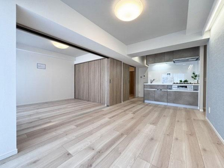 �����s��c���X�{��2���� 4-22�̒��Ã}���V�����̃��r���O