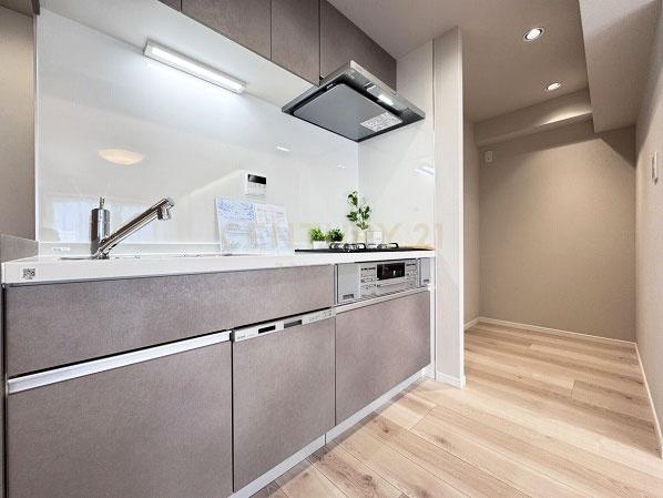 �����s��c���X�{��2���� 4-22�̒��Ã}���V�����̃L�b�`��