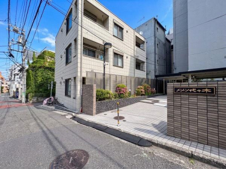 �����s�a�J���X��2���� 39-7�̒��Ã}���V�����̃G���g�����X