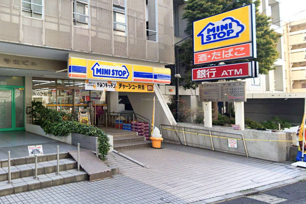 �����s�a�J���X��2���� 39-7�̒��Ã}���V�����̎��ӊ�