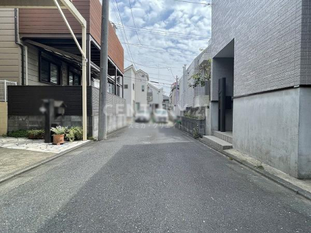 �����s���c�J���c�t�J2���ڂ̒��È�ˌ��Ă̑O�ʓ��H�܂ތ��n�ʐ^