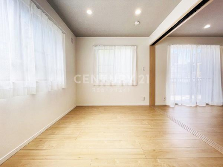 �����s���c�J���c�t�J2���ڂ̒��È�ˌ��Ă̐Q��