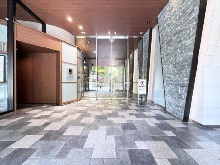 �����s�i���k�i��3���� 11-5�̒��Ã}���V�����̃G���g�����X