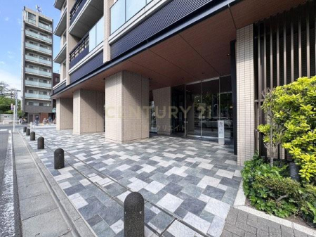 �����s�i���k�i��3���� 11-5�̒��Ã}���V�����̃G���g�����X