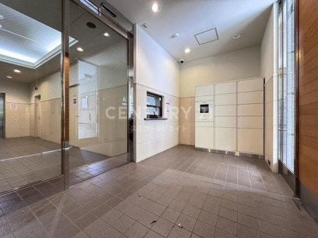 �����s�a�J��b���1���� 32-6�̒��Ã}���V�����̃G���g�����X