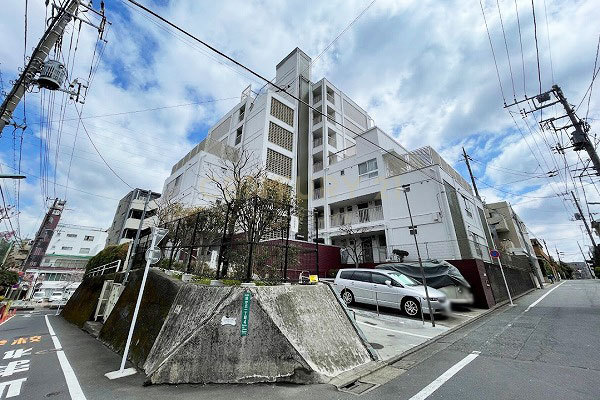 都立大コーポラス 建物外観