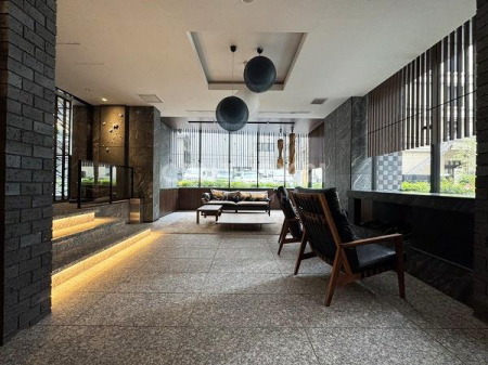 �����s������V��2���� 7-4�̒��Ã}���V�����̃G���g�����X