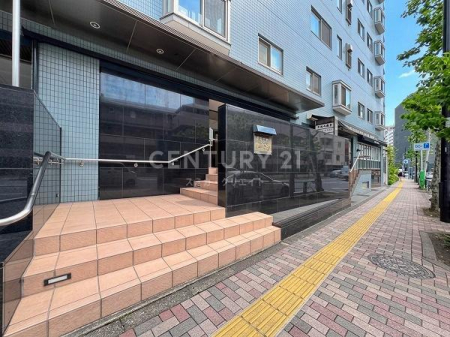 �����s�`��얃�z5���� 10-32�̒��Ã}���V�����̃G���g�����X