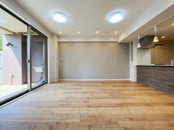 �����s�]���扎�]1���� 1-7�̒��Ã}���V�����̃��r���O