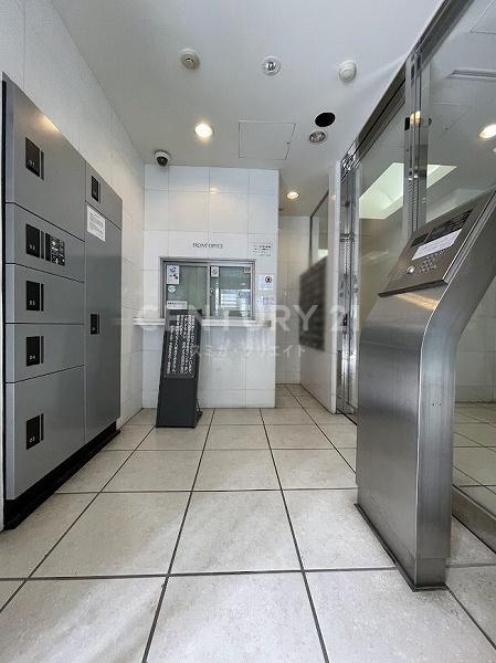 �����s�`�搼���z1���� 2-12�̒��Ã}���V�����̃G���g�����X