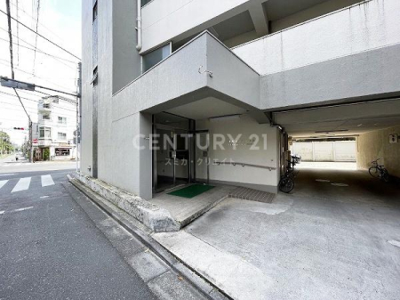 �����s���c�J�扺�n1���� 40-10�̒��Ã}���V�����̃G���g�����X