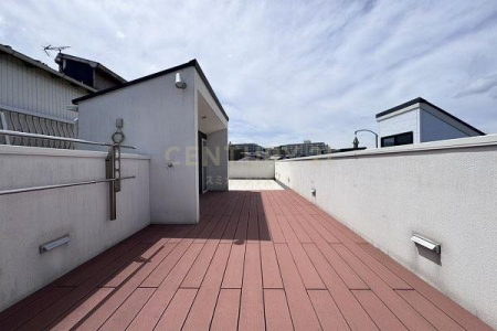 �����s��c���r��5���ڂ̒��È�ˌ��Ẵo���R�j�[