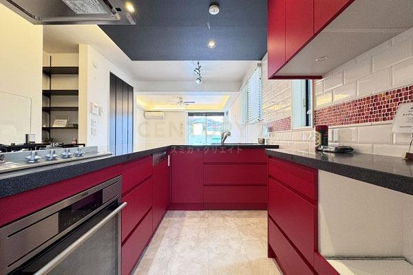 �����s��c���r��5���ڂ̒��È�ˌ��ẴL�b�`��