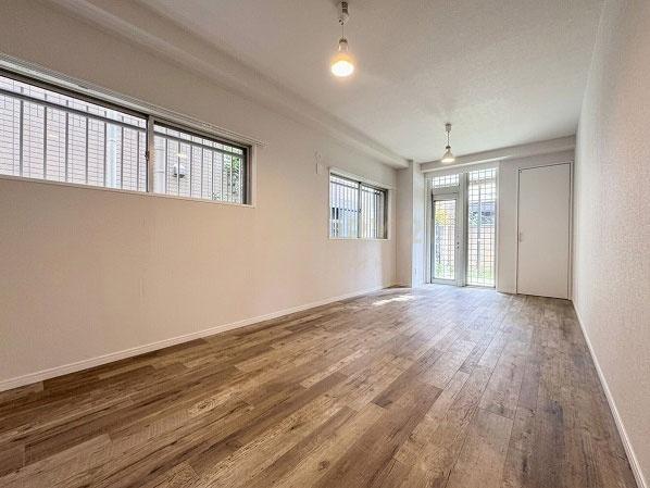 �����s�ڍ��撆����2���� 6-8�̒��Ã}���V�����̐Q��