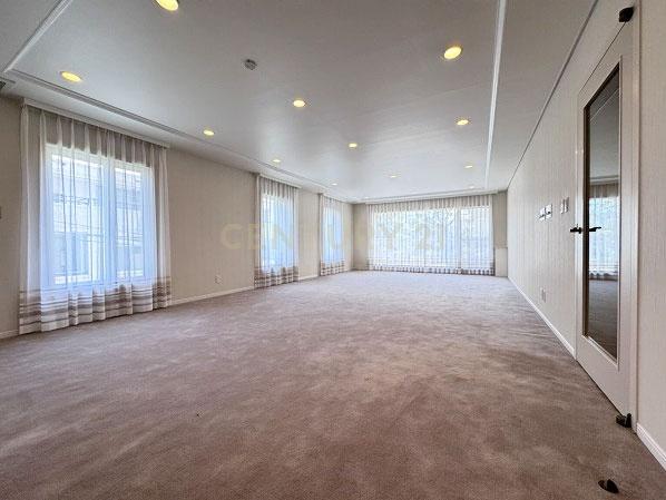 �����s���c�J��k��1���� 23-20�̒��Ã}���V�����̃��r���O